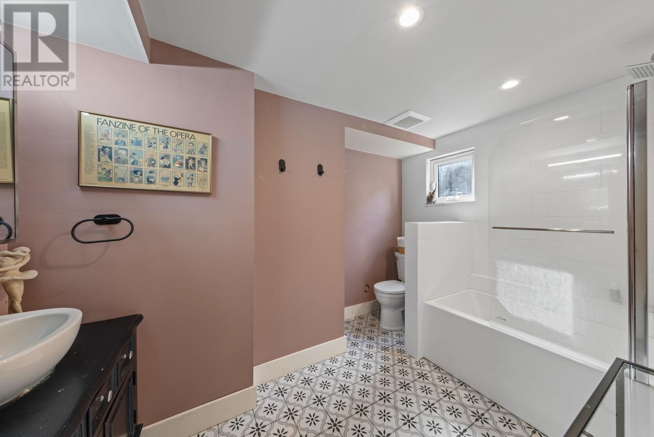 1110 Deep Cove Road, North Vancouver, British Columbia  V7G 1S3 - Photo 24 - R2984763