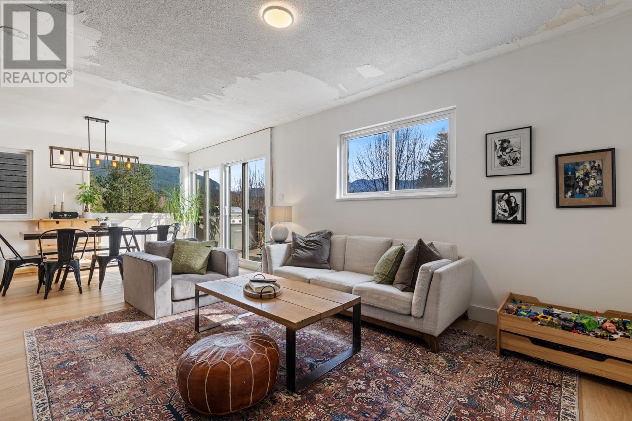 1110 Deep Cove Road, North Vancouver, British Columbia  V7G 1S3 - Photo 4 - R2984763