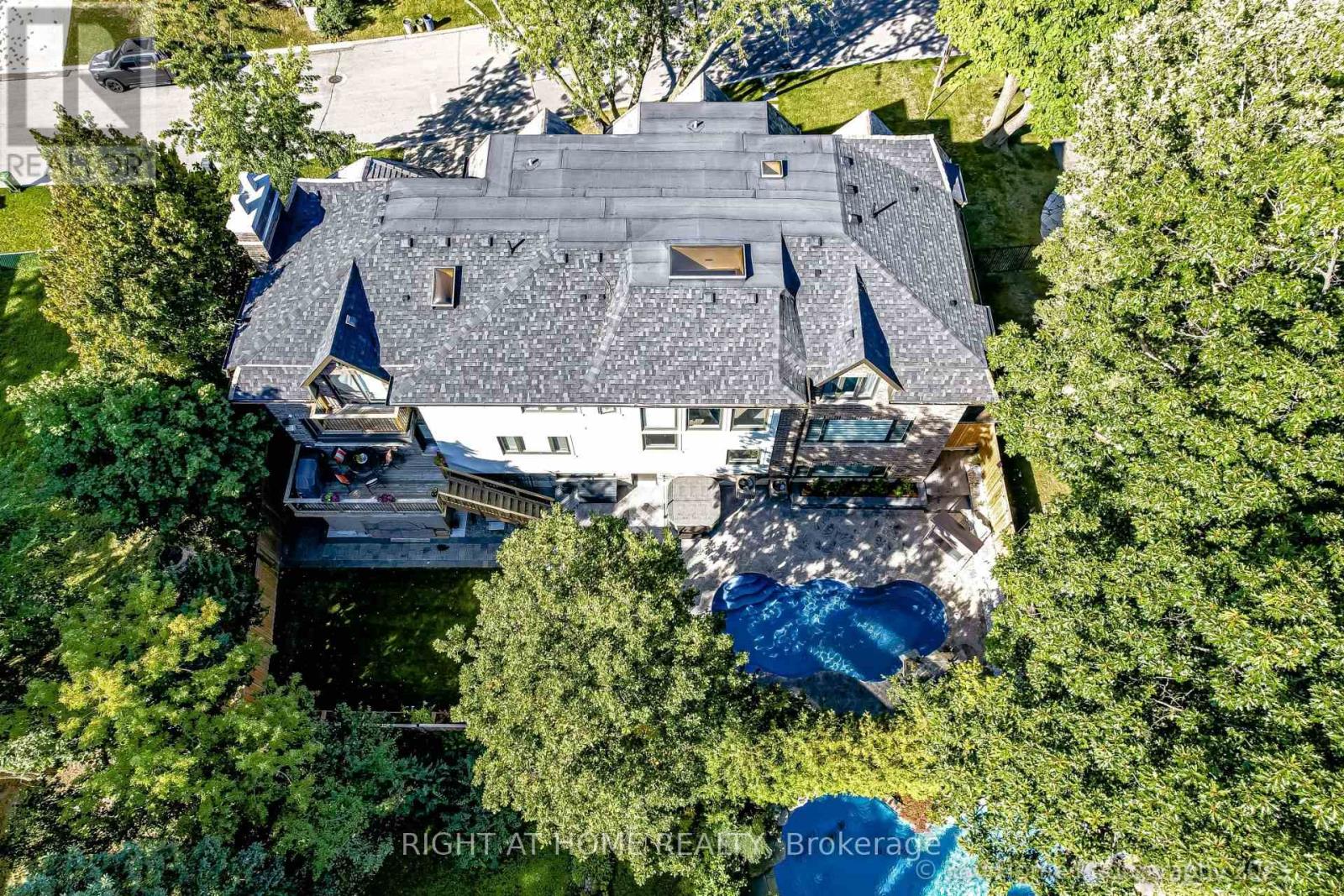 Property at 31 MONTFORD DRIVE image 3