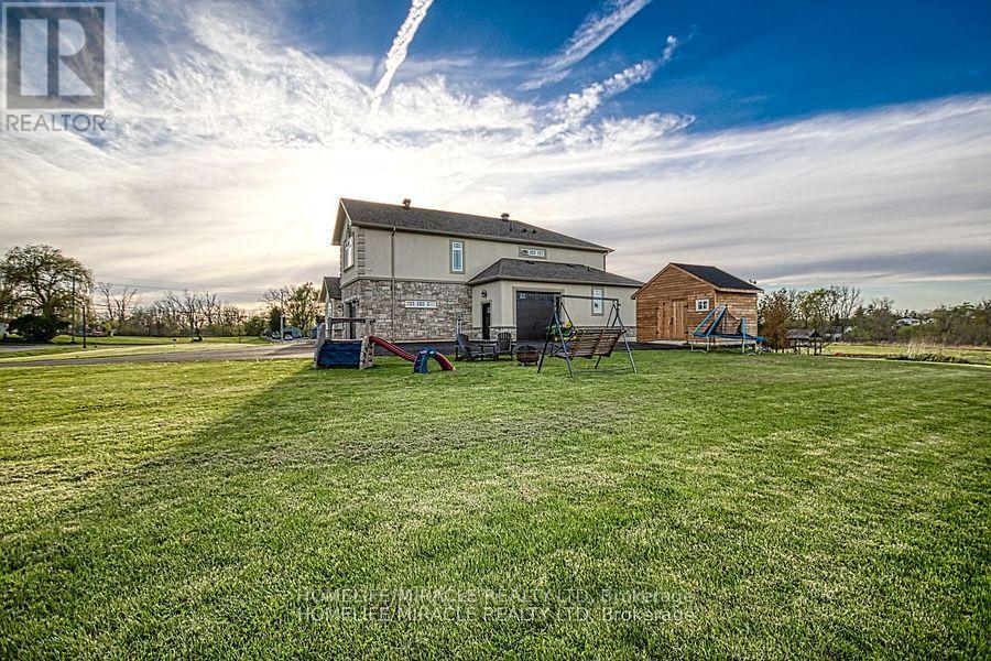 Property at 5499 ATTEMA CRESCENT image 2