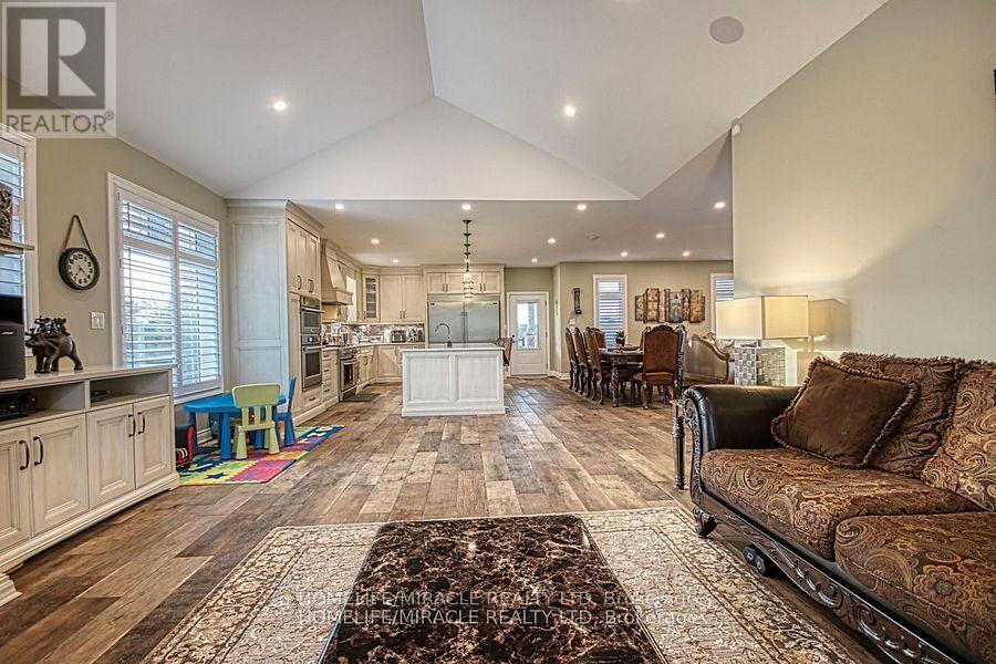 5499 Attema Crescent, West Lincoln, Ontario  L0R 1Y0 - Photo 22 - X12055210