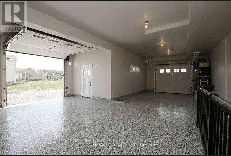5499 Attema Crescent, West Lincoln, Ontario  L0R 1Y0 - Photo 39 - X12055210