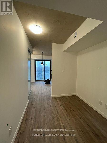 Property at 510 - 7 ERIE AVENUE image 4