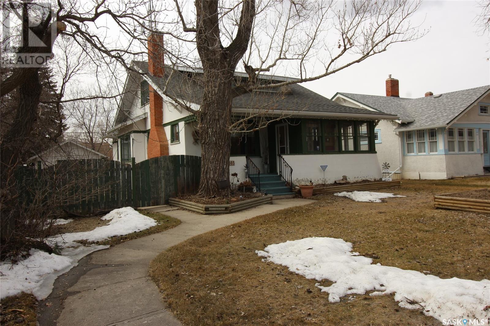 Property at 663 2nd STREET E image 1