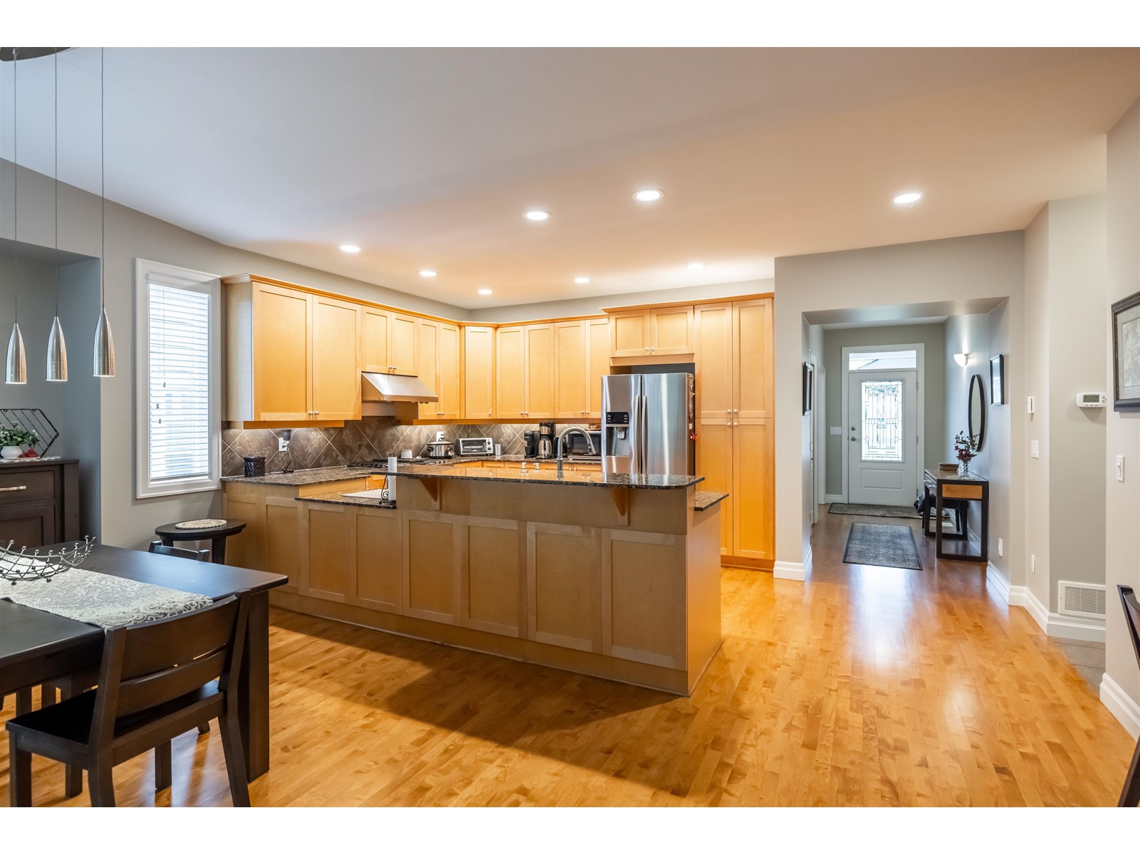 Property at 20426 67A AVENUE image 3