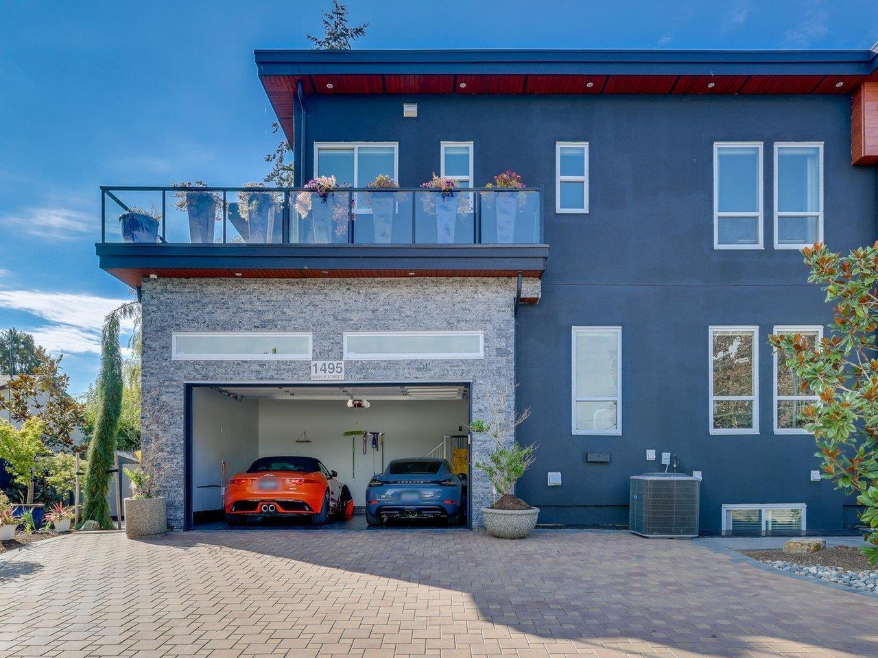 Property at 1495 MAPLE STREET image 3