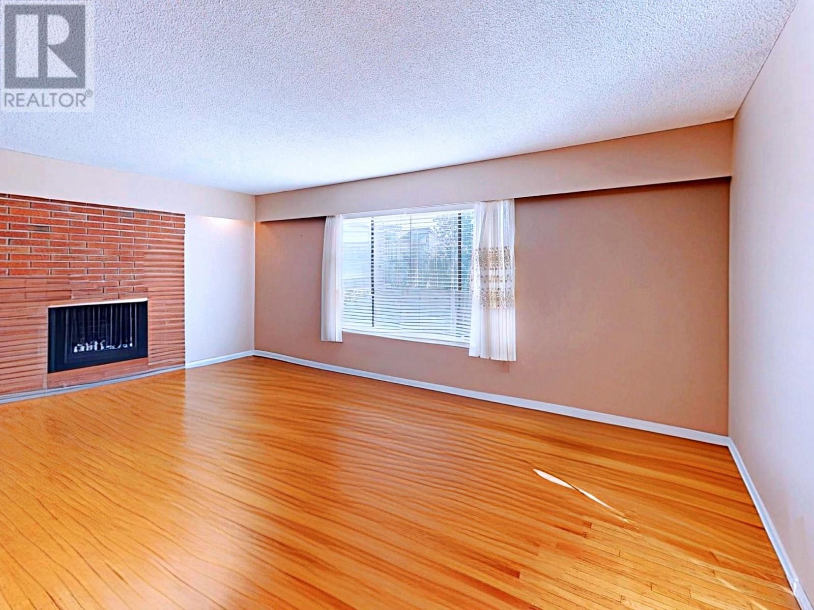 246 W 4th Street, North Vancouver, British Columbia  V7M 1H7 - Photo 35 - R2959374