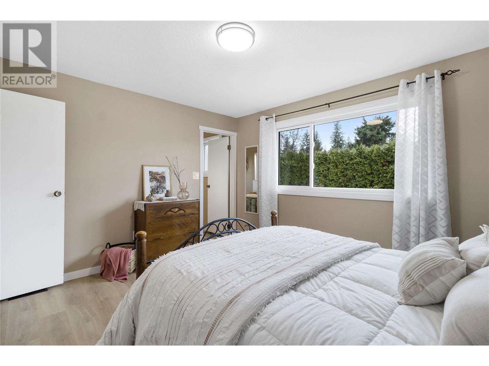 271 28 Street Ne, Salmon Arm, British Columbia  V1E 1Z8 - Photo 16 - 10340089