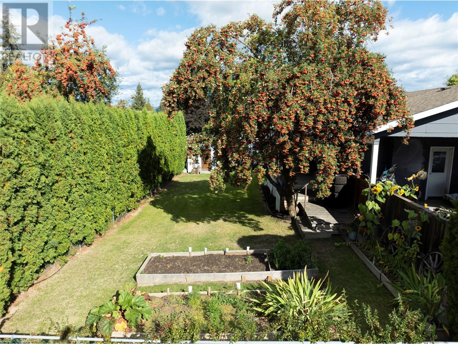 271 28 Street Ne, Salmon Arm, British Columbia  V1E 1Z8 - Photo 37 - 10340089