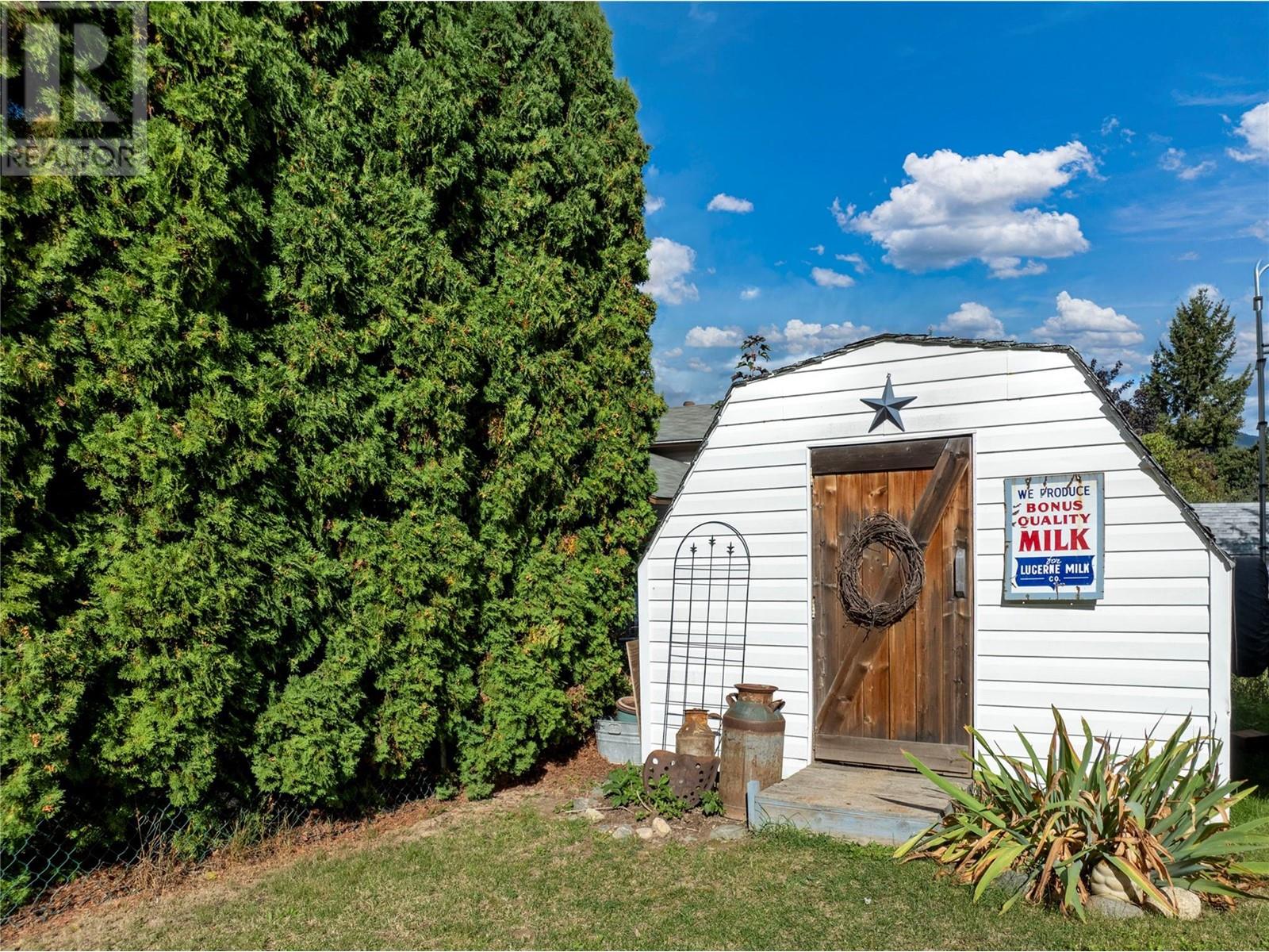 271 28 Street Ne, Salmon Arm, British Columbia  V1E 1Z8 - Photo 41 - 10340089