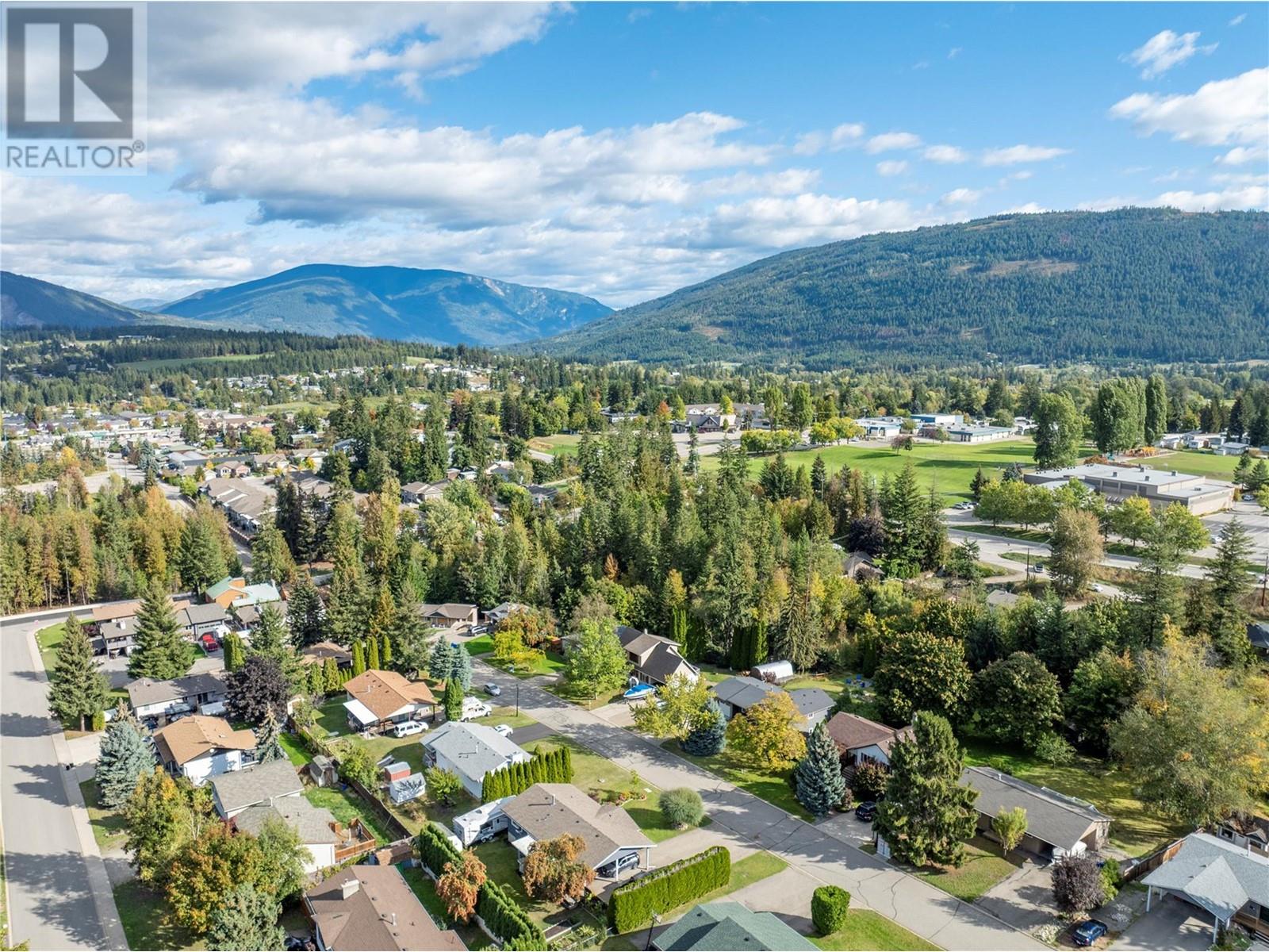 271 28 Street Ne, Salmon Arm, British Columbia  V1E 1Z8 - Photo 46 - 10340089