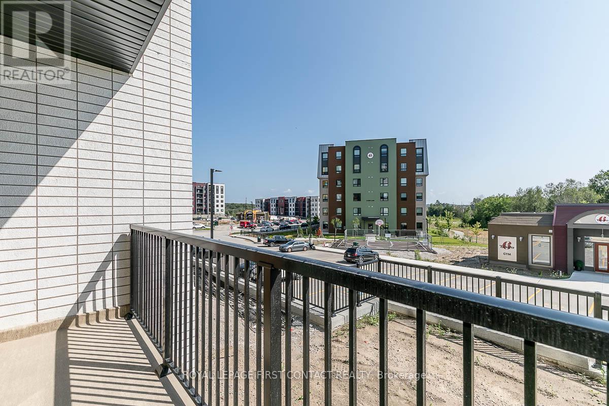 101 - 8 Culinary Lane, Barrie, Ontario  L9J 0J9 - Photo 19 - S12054801