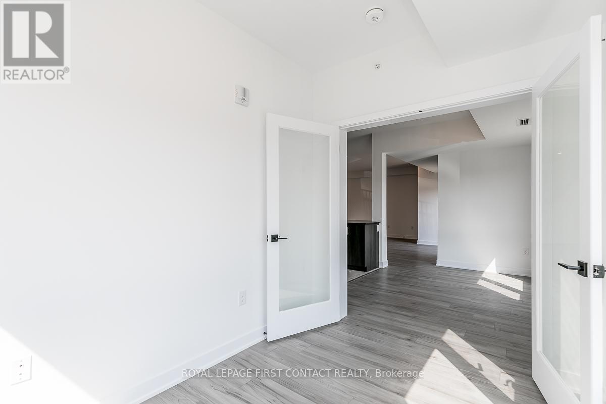 101 - 8 Culinary Lane, Barrie, Ontario  L9J 0J9 - Photo 5 - S12054801