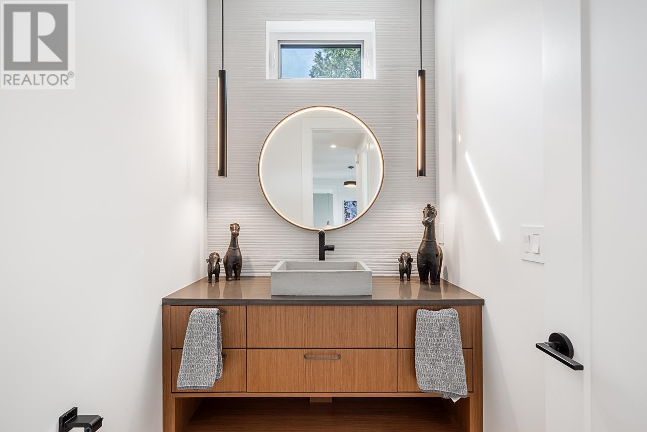 1024 London Street, New Westminster, British Columbia  V3M 3B8 - Photo 14 - R2983431