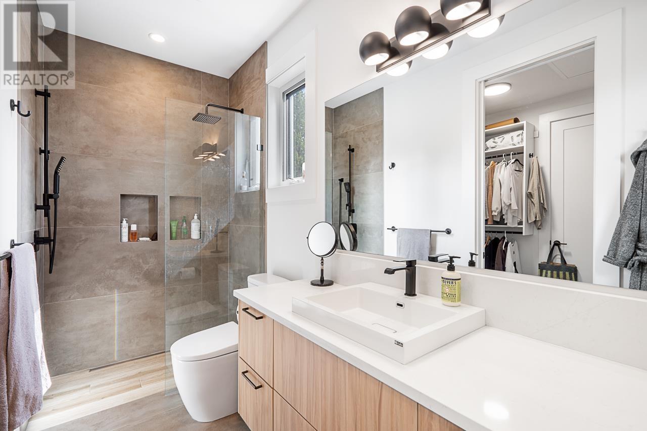 1024 London Street, New Westminster, British Columbia  V3M 3B8 - Photo 19 - R2983431
