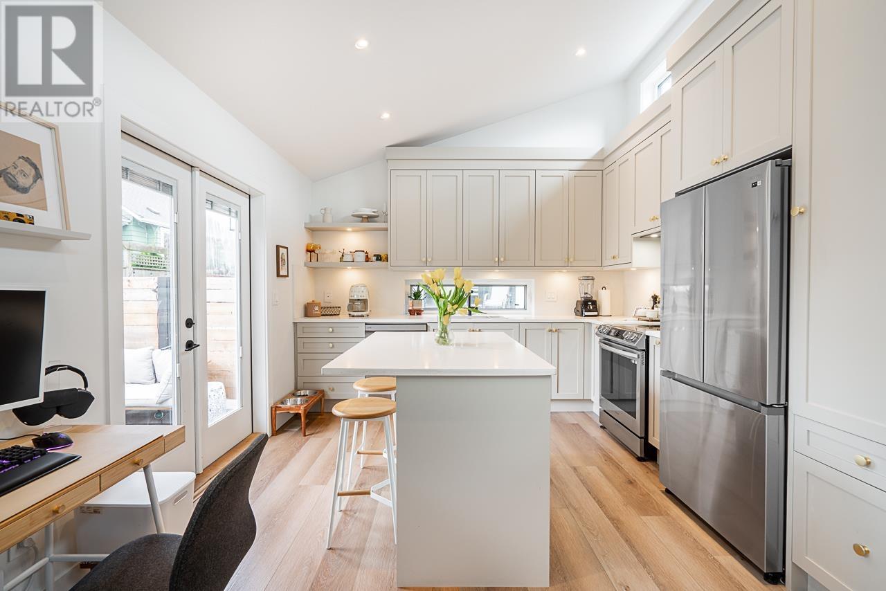 1024 London Street, New Westminster, British Columbia  V3M 3B8 - Photo 37 - R2983431