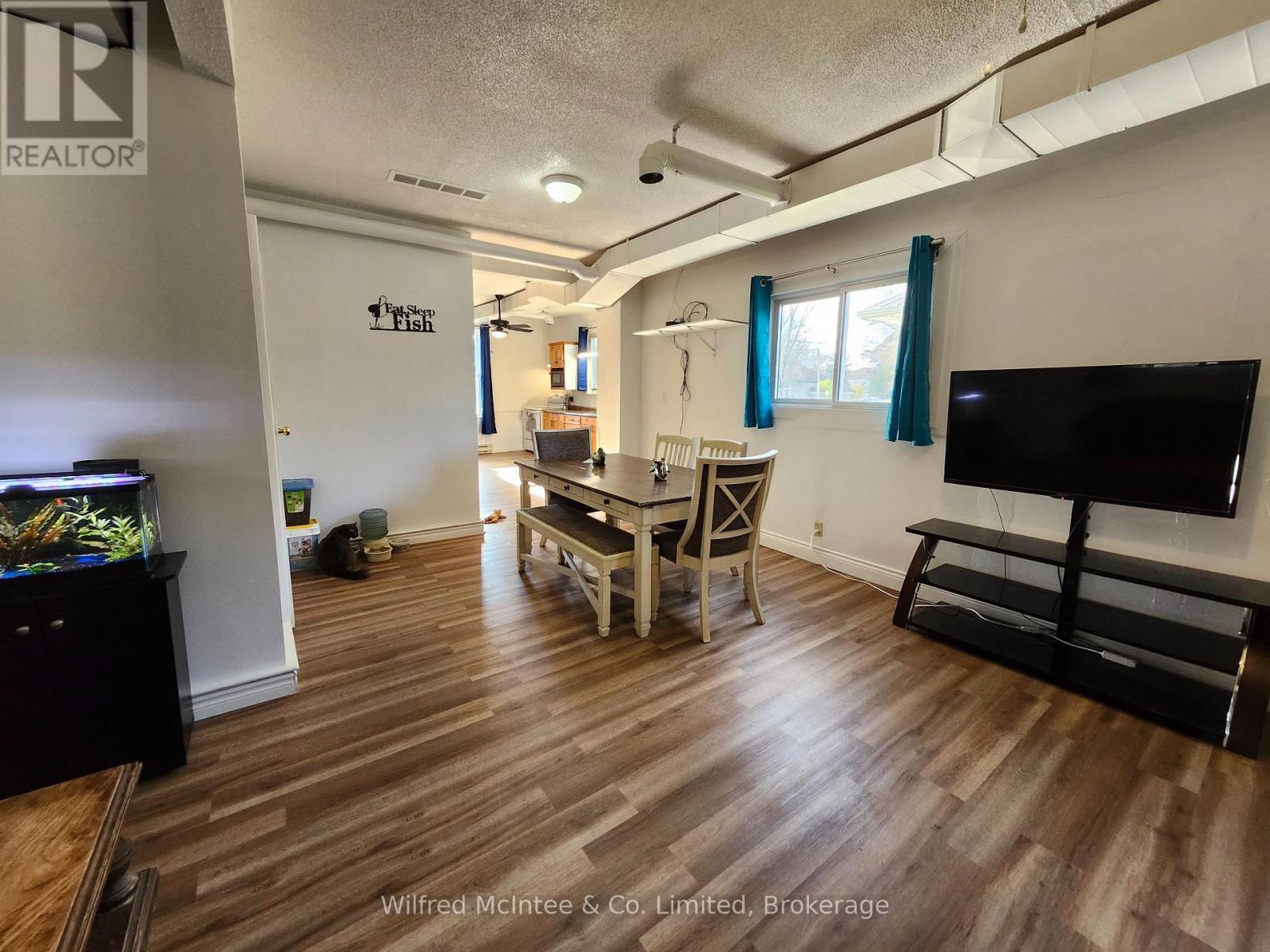 Property at 587 GOUGH STREET image 4