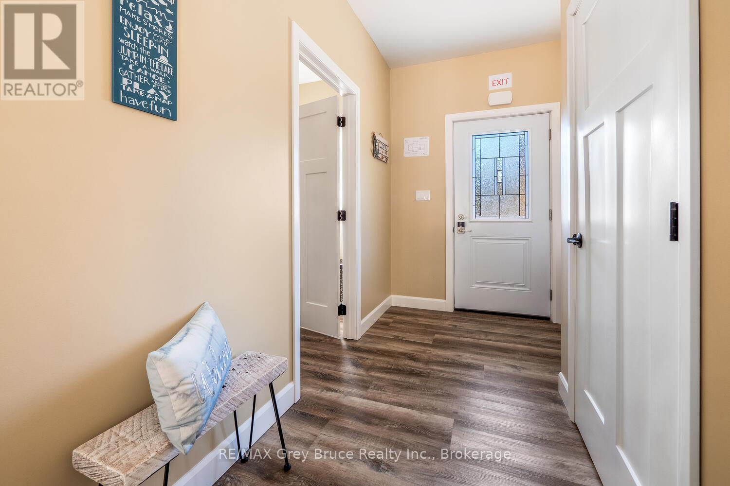 Property at 32 DEVILS GLEN ROAD image 4