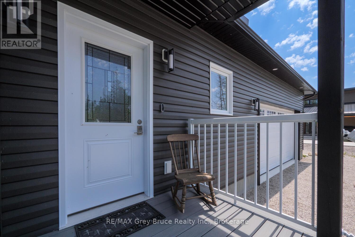 32 Devils Glen Road, Northern Bruce Peninsula, Ontario  N0H 2T0 - Photo 6 - X12055267