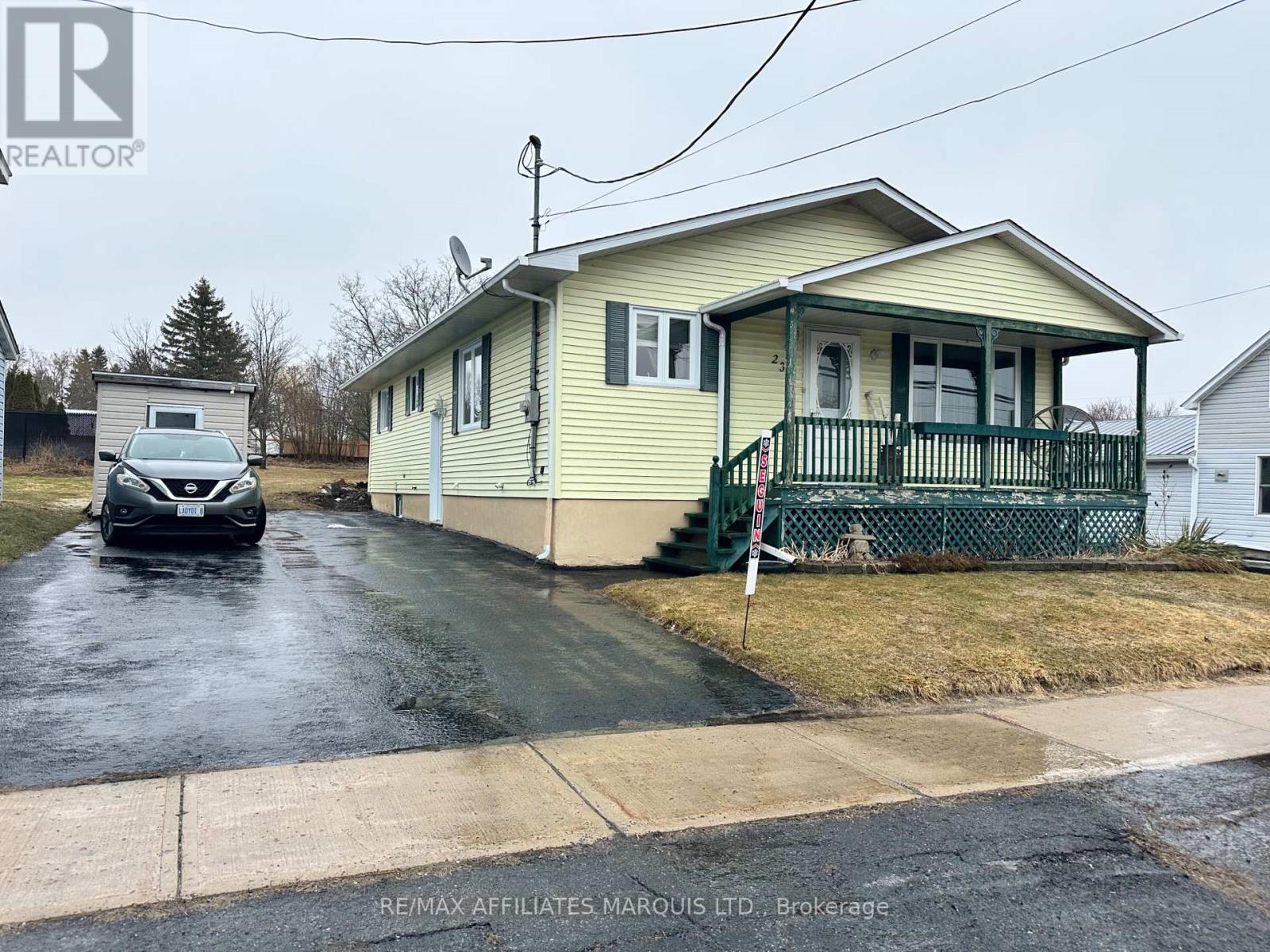 Property at 237 BISHOP STREET S image 1