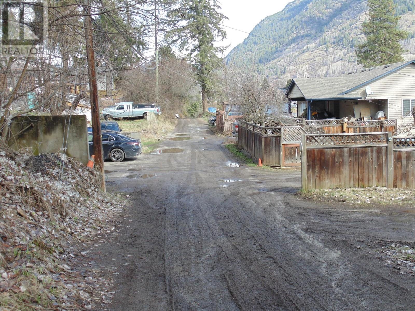 Lot B 9th Avenue, Castlegar, British Columbia  V1N 1M4 - Photo 9 - 10341005