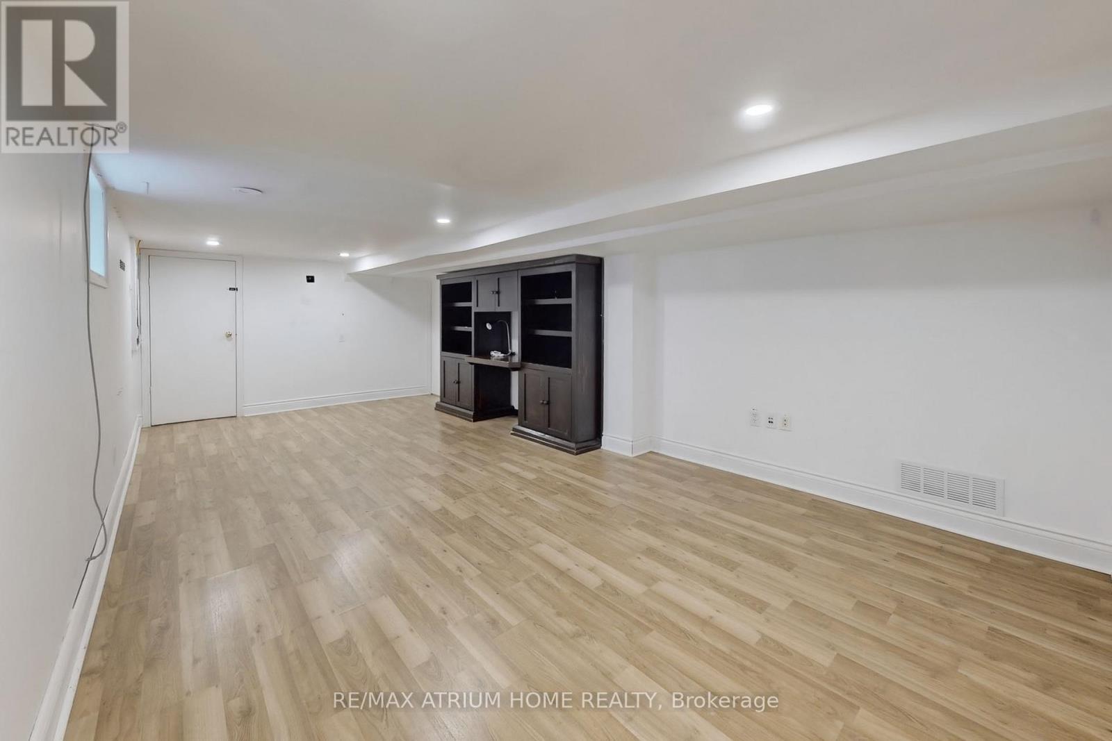 1242 Alexandra Avenue, Mississauga, Ontario  L5E 2A5 - Photo 16 - W12055226