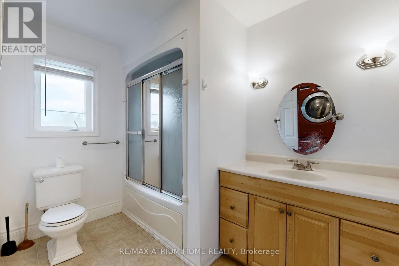1242 Alexandra Avenue, Mississauga, Ontario  L5E 2A5 - Photo 17 - W12055226