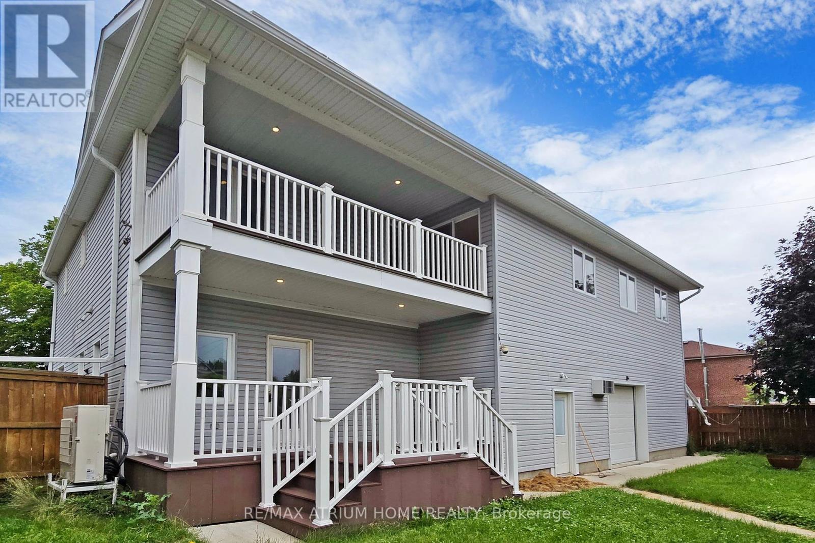 1242 Alexandra Avenue, Mississauga, Ontario  L5E 2A5 - Photo 19 - W12055226