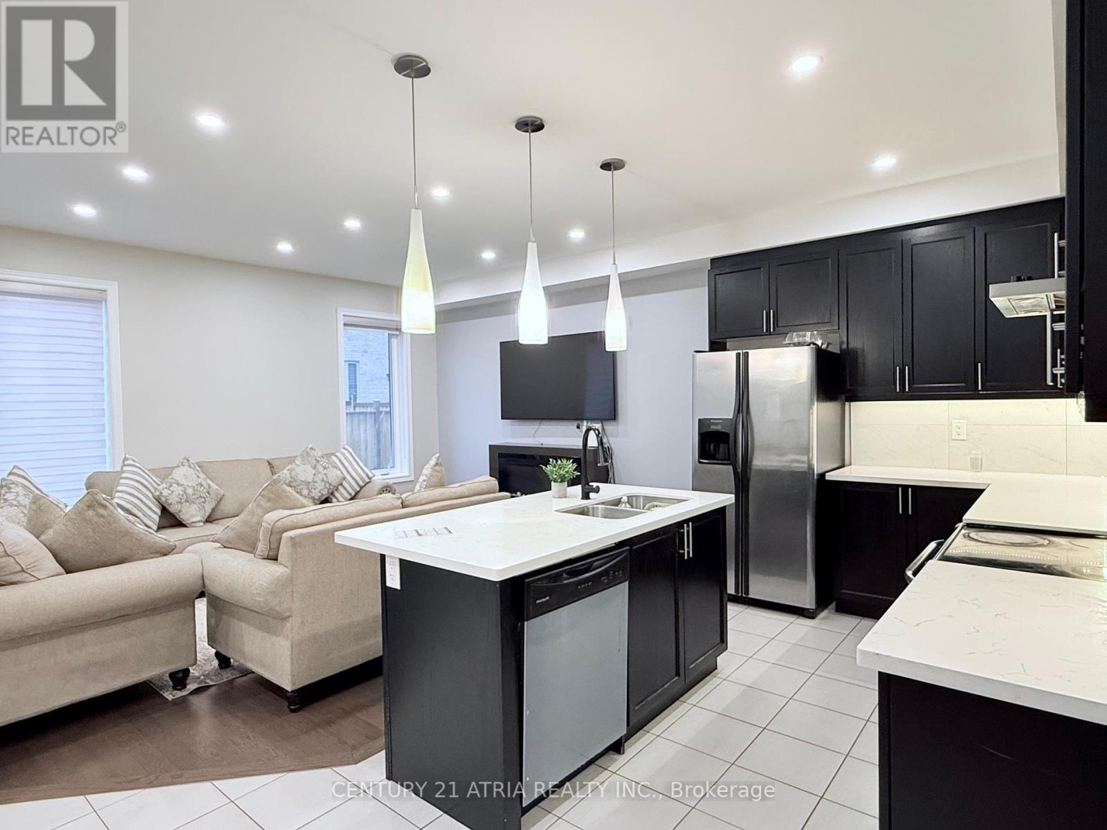 Property at 52 LUZON AVENUE image 4