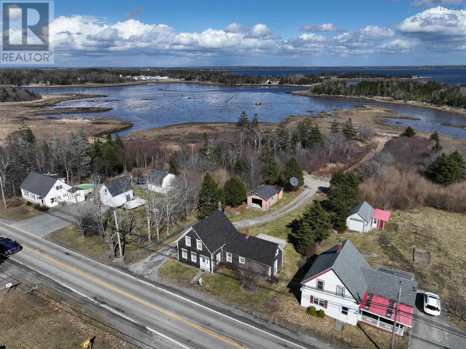 3195 Highway 3, Barrington Passage, Nova Scotia  B0W 1G0 - Photo 3 - 202502640