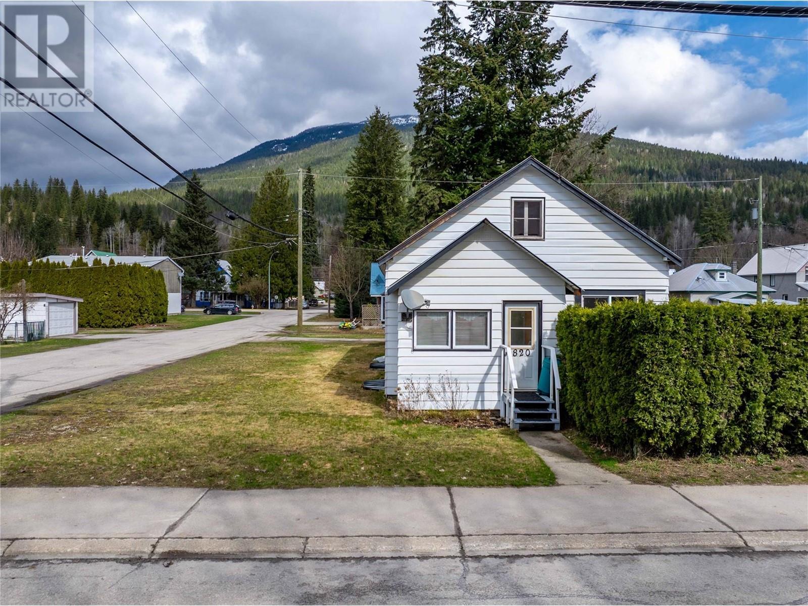 Property at 820 Third Street W image 2