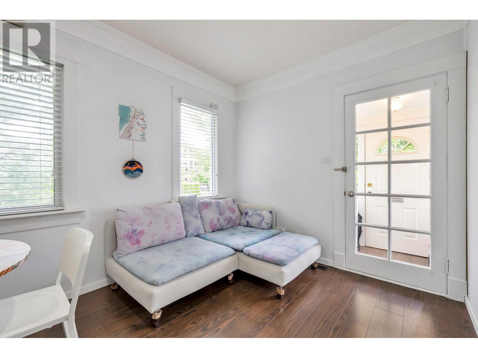 Listing Picture 4 of 22 : 4605 FRASER STREET, Vancouver / 溫哥華 - 魯藝地產 Yvonne Lu Group - MLS Medallion Club Member