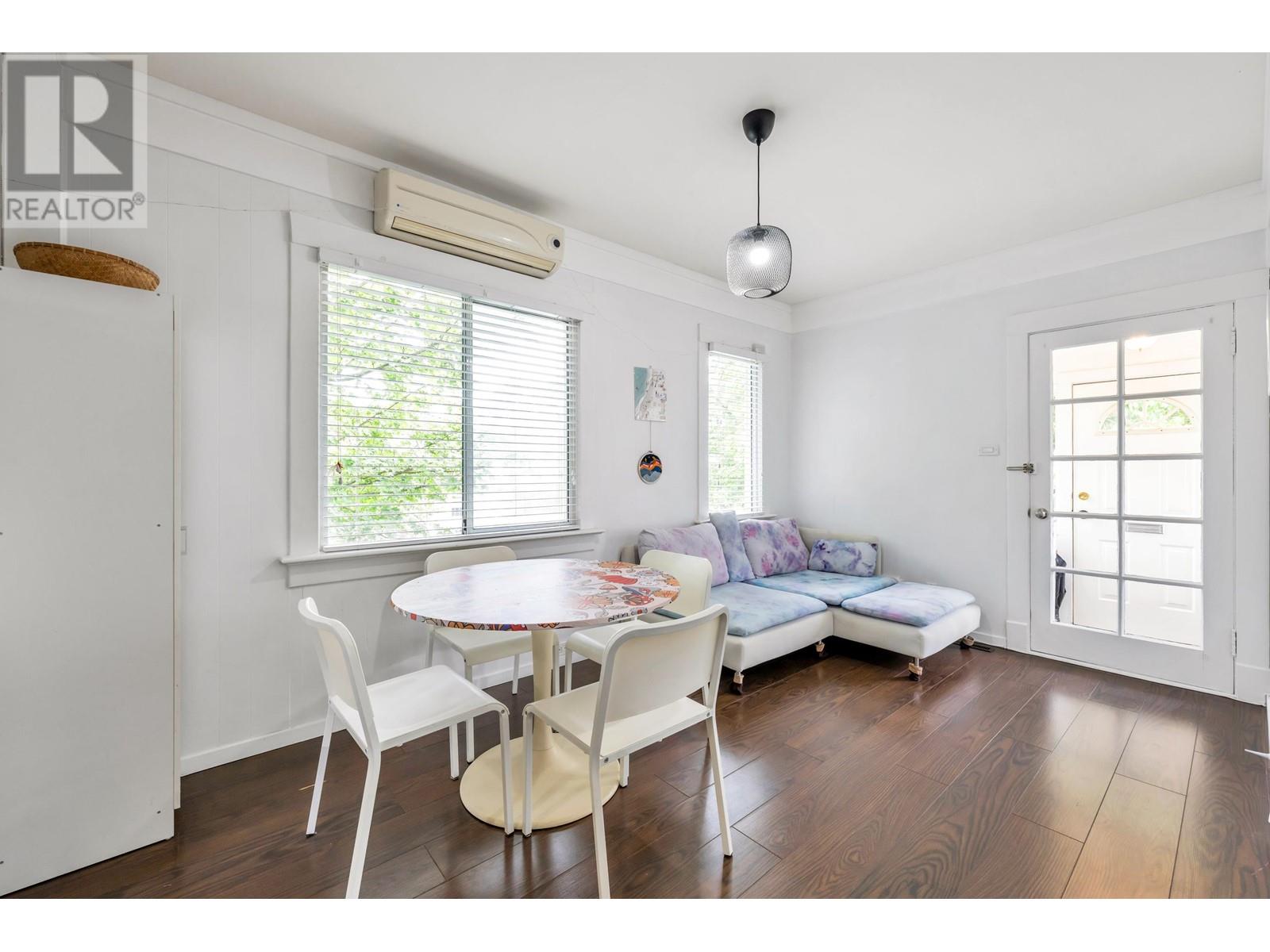 Listing Picture 5 of 22 : 4605 FRASER STREET, Vancouver / 溫哥華 - 魯藝地產 Yvonne Lu Group - MLS Medallion Club Member