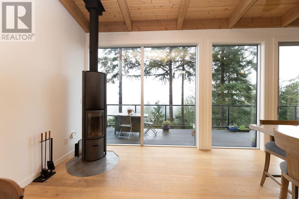 1572 Mountain Road, Gibsons, British Columbia  V0N 1V2 - Photo 13 - R2982723