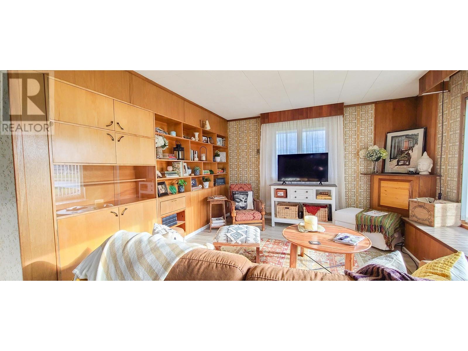 Property at 5 WOHLER STREET image 3