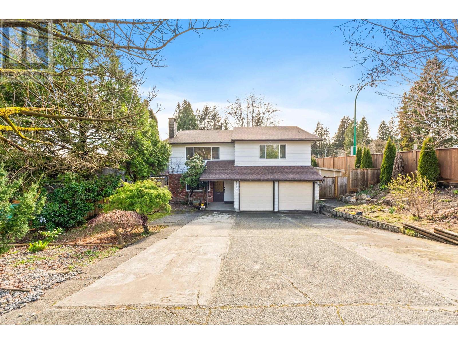 2333 Kirkstone Road, North Vancouver, British Columbia  V7J 3M1 - Photo 2 - R2984397