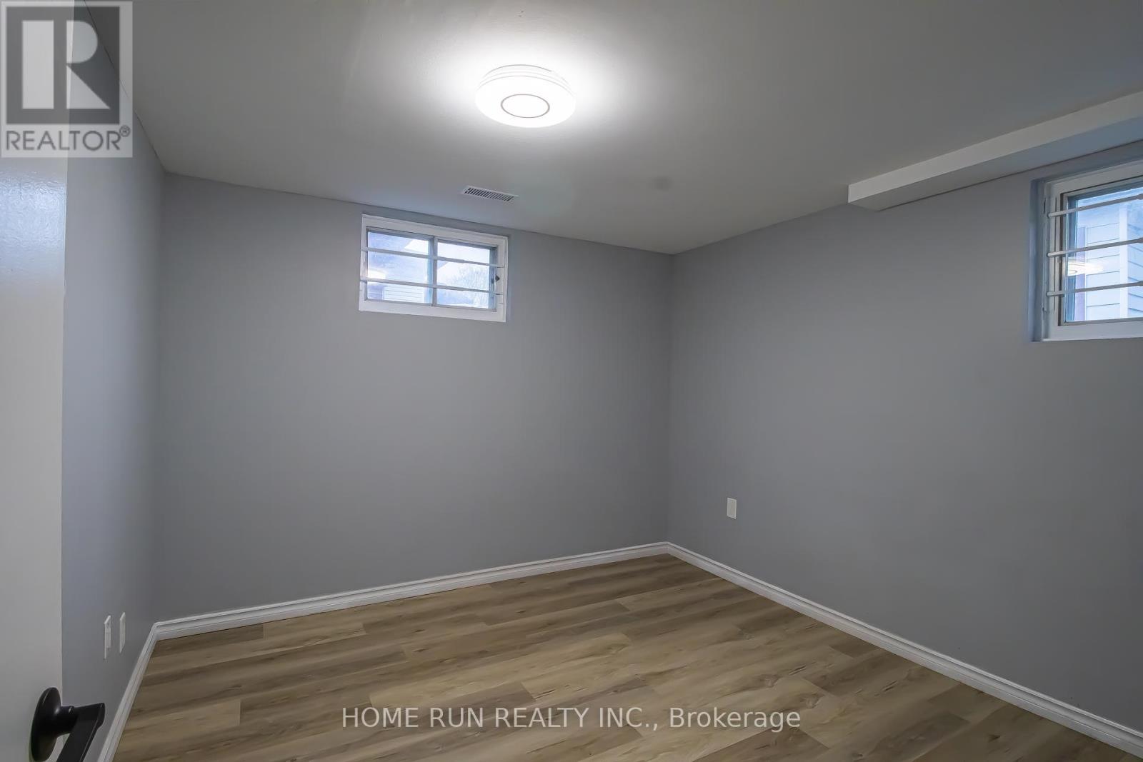 B - 98 Donald Street, Ottawa, Ontario  K1K 1N2 - Photo 12 - X12055057