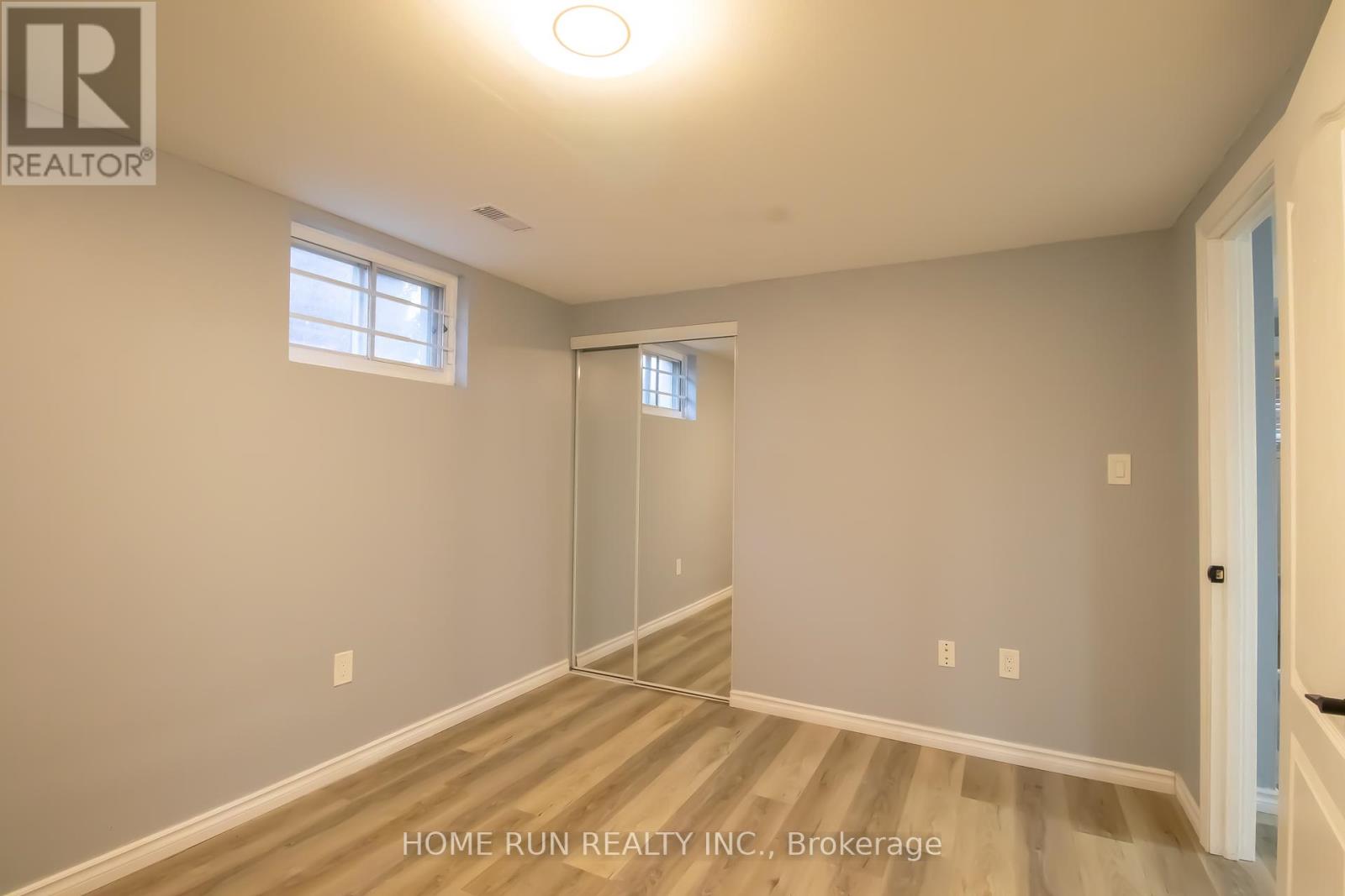 B - 98 Donald Street, Ottawa, Ontario  K1K 1N2 - Photo 9 - X12055057