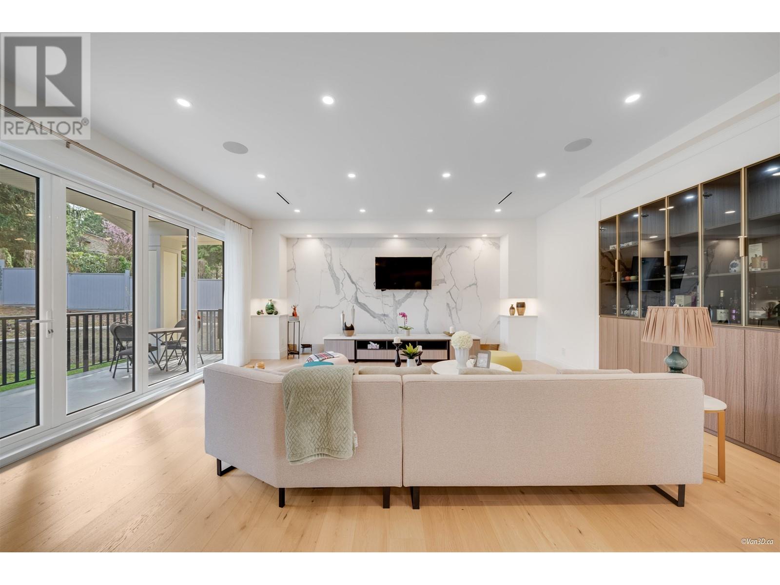 7415 Lambeth Drive, Burnaby, British Columbia  V5E 4B4 - Photo 13 - R2984663