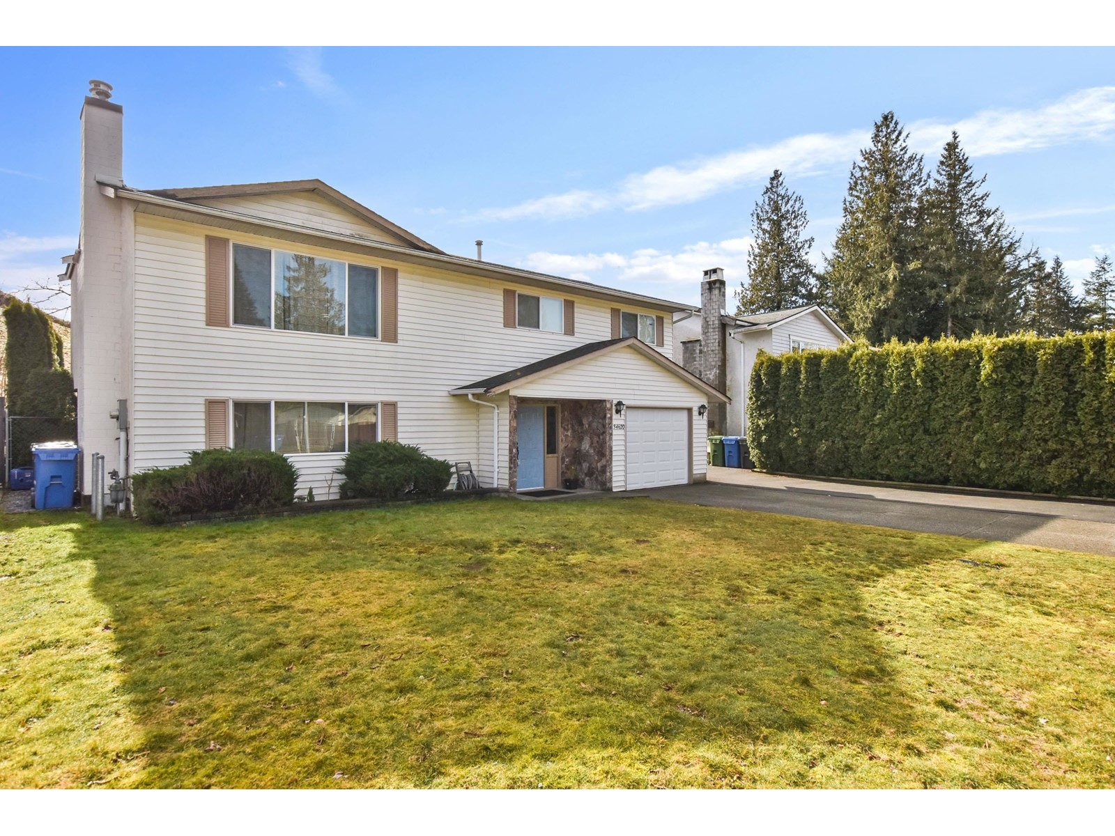 Property at 34620 PEARL AVENUE image 1