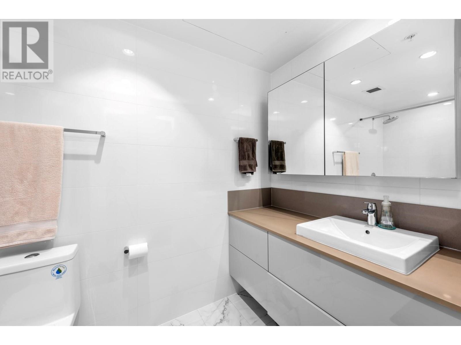 606 1632 Lions Gate Lane, North Vancouver, British Columbia  V7P 0E2 - Photo 11 - R2984793