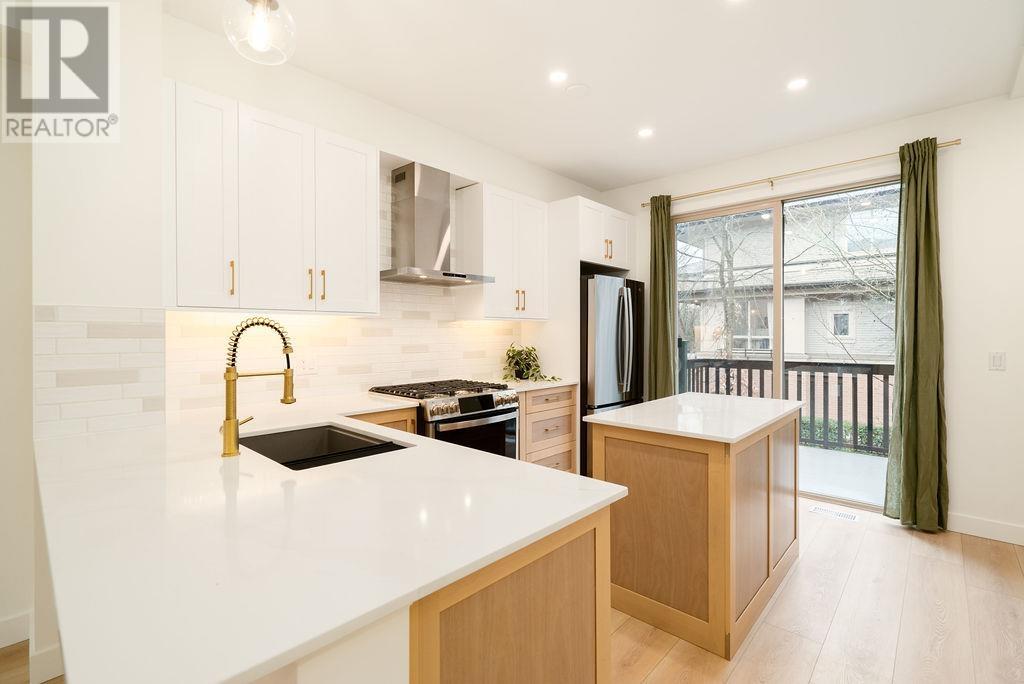 100 100 Klahanie Drive, Port Moody, British Columbia  V3H 5K3 - Photo 4 - R2984814