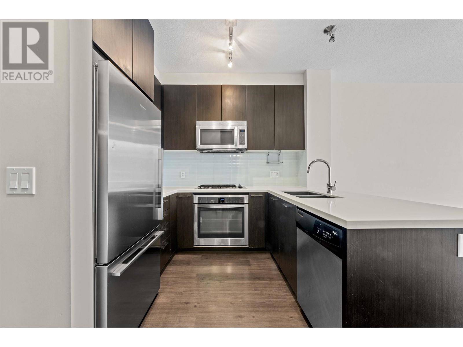 305 717 Chesterfield Avenue, North Vancouver, British Columbia  V7M 3L8 - Photo 4 - R2984822