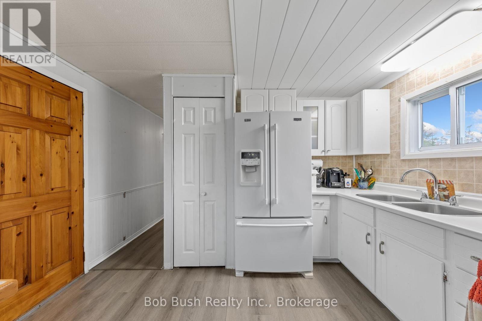 6 - 5263 Elliott Side Road, Tay, Ontario  L4R 4K3 - Photo 7 - S12055312