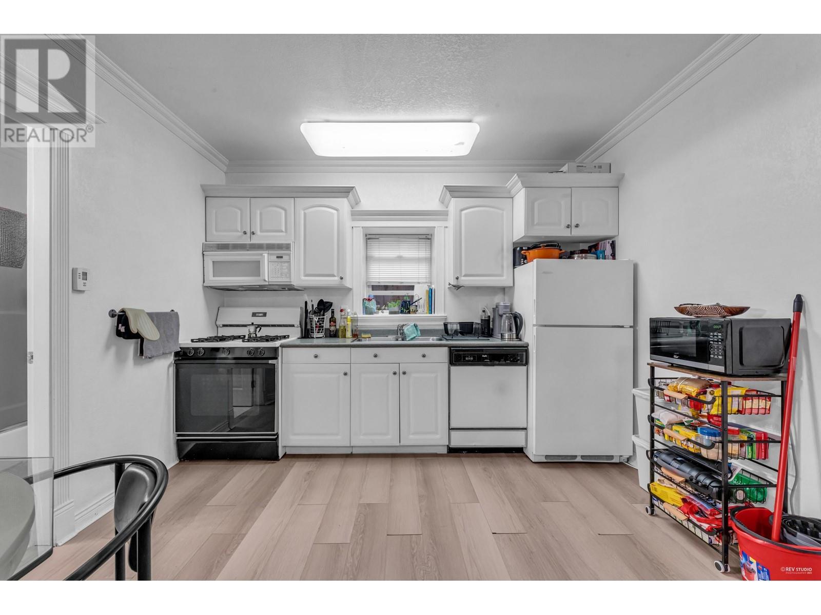 1165 E Pender Street, Vancouver, British Columbia  V6A 1W6 - Photo 33 - R2984803