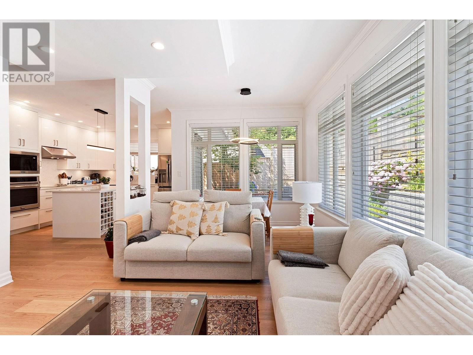 2459 Mathers Avenue, West Vancouver, British Columbia  V7V 2H9 - Photo 13 - R2984839