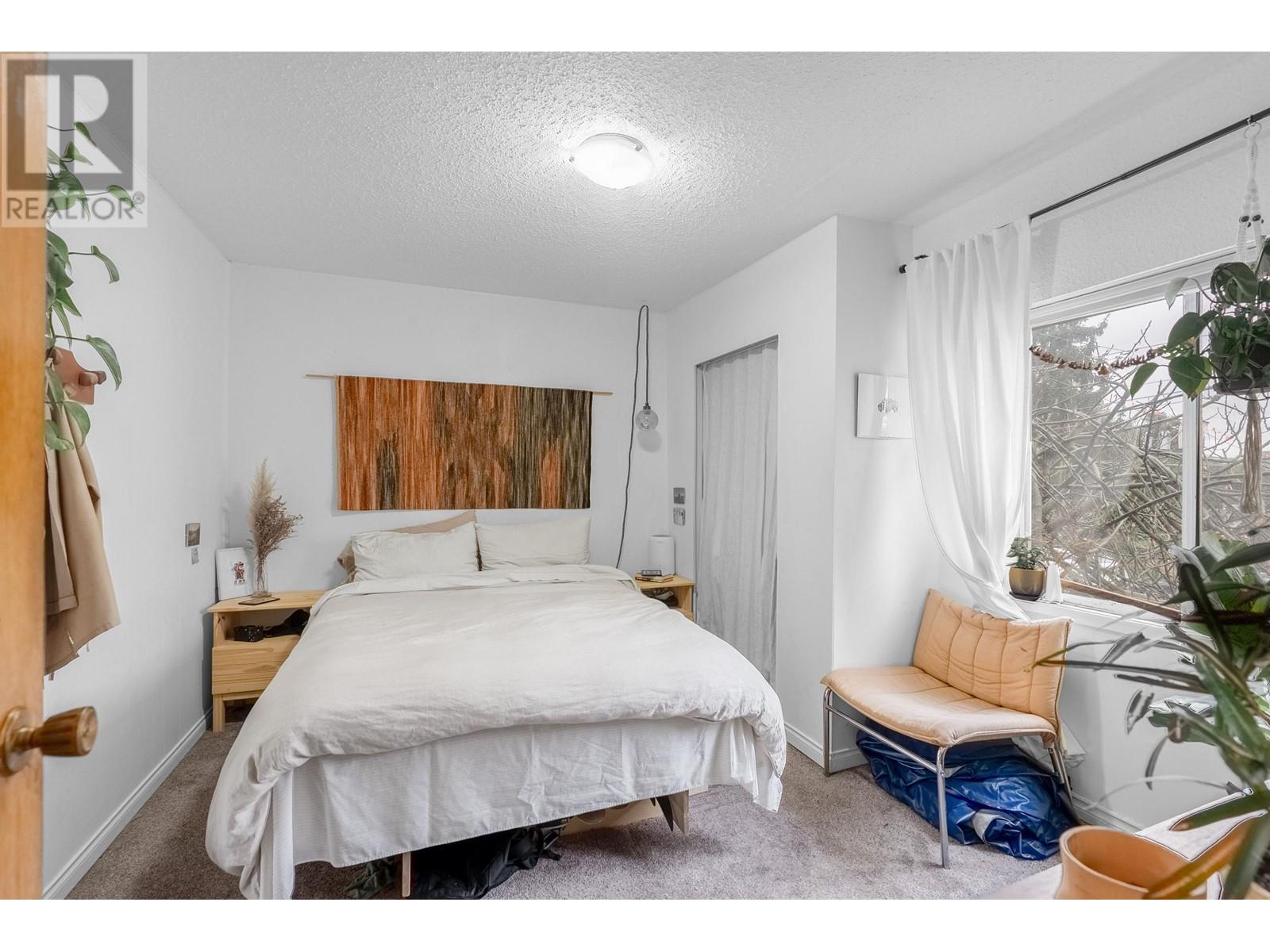 Property at 610 SALSBURY DRIVE image 5