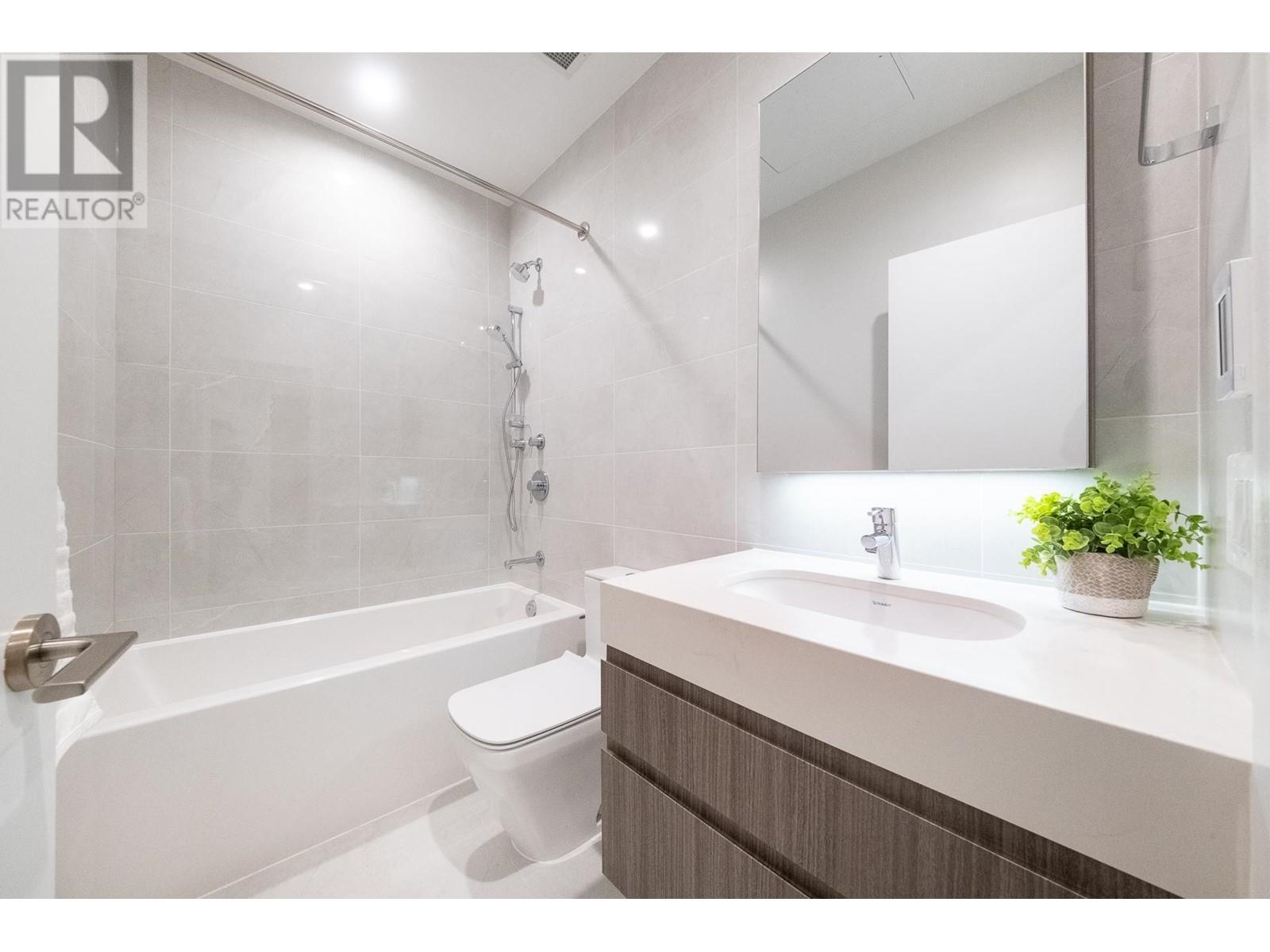 103 6463 Silver Avenue, Burnaby, British Columbia  V5H 0K4 - Photo 11 - R2983903
