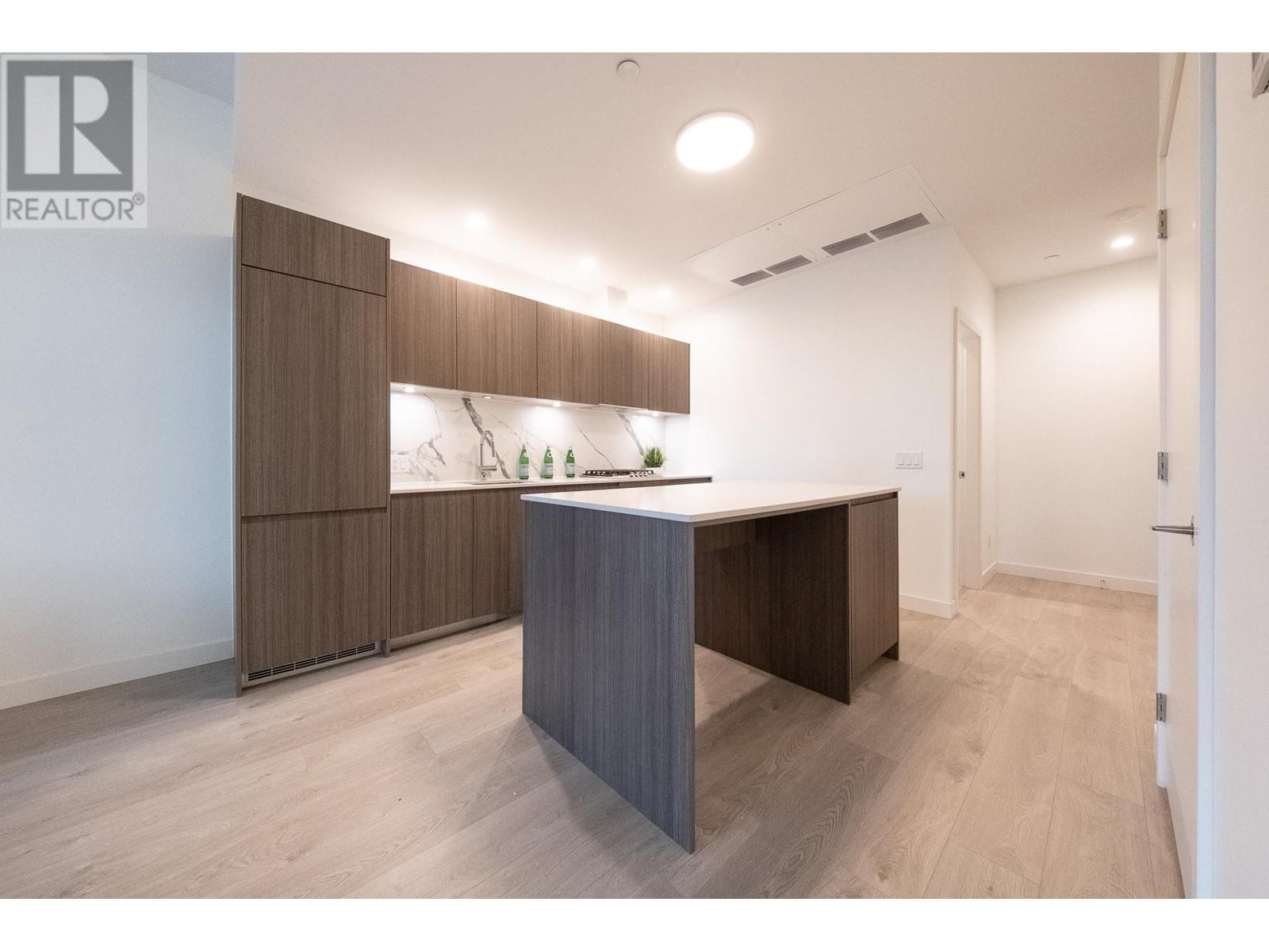 103 6463 Silver Avenue, Burnaby, British Columbia  V5H 0K4 - Photo 4 - R2983903