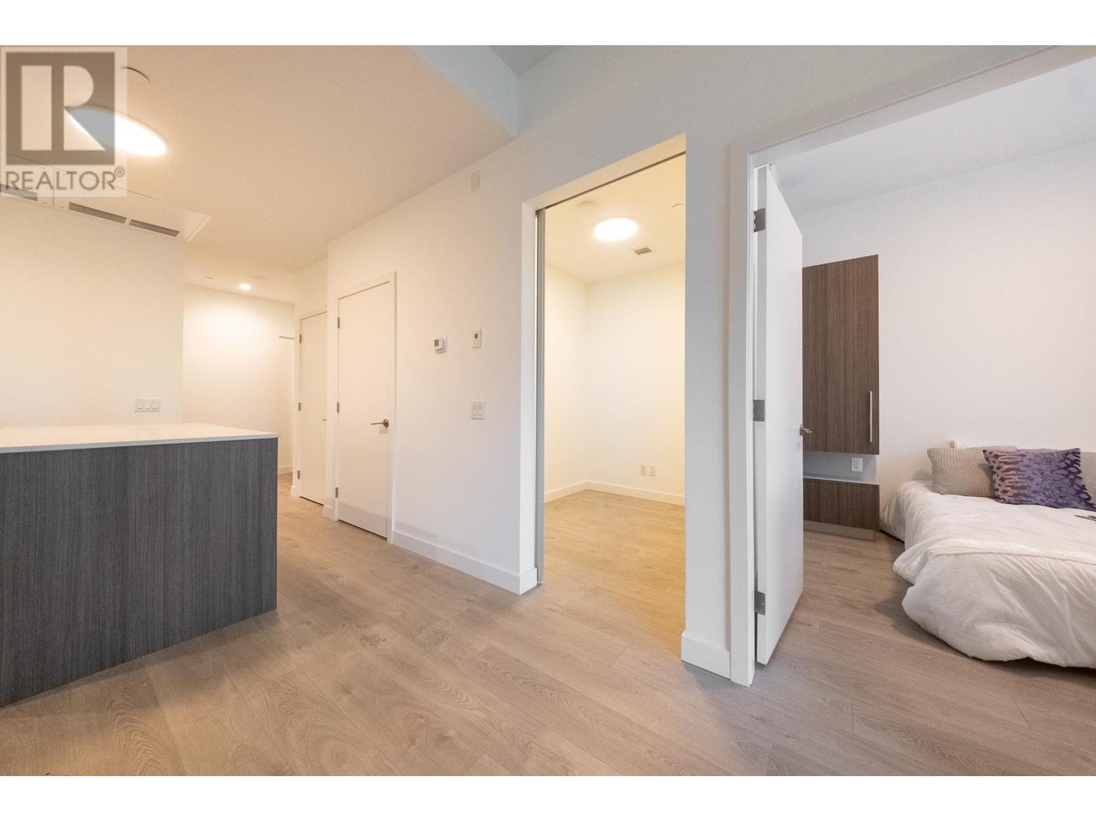 103 6463 Silver Avenue, Burnaby, British Columbia  V5H 0K4 - Photo 7 - R2983903
